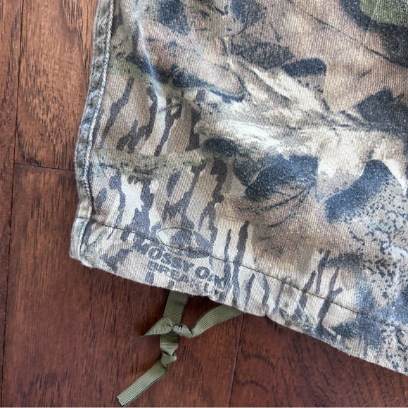 Men's Mossy Oak Breakuo Camouflage Hunting Pants - Picture 7 of 9